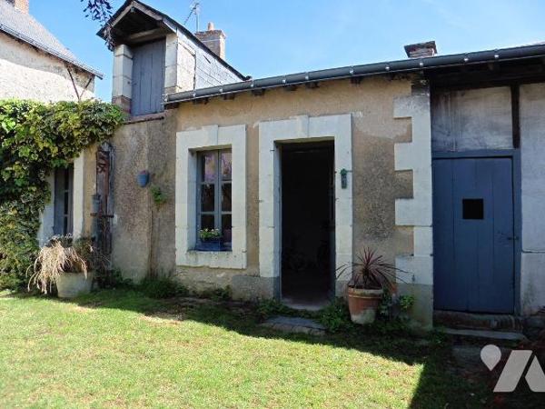 MAISONS A VENDRE NOYANT-VILLAGES
Ravissante maison de charme située dans un bel environnement
...