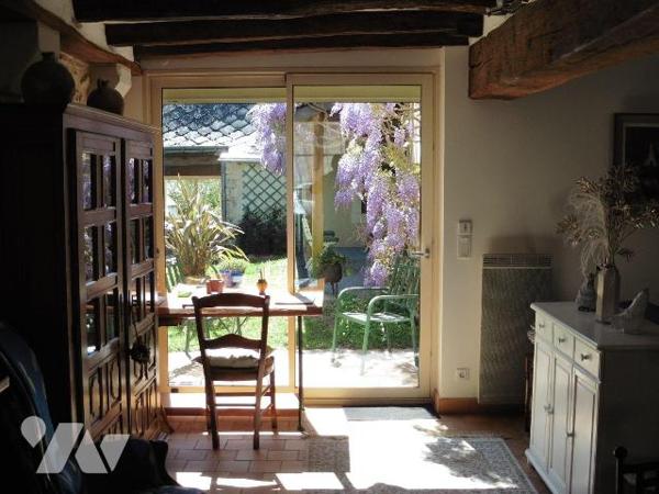 MAISONS A VENDRE NOYANT-VILLAGES
Ravissante maison de charme située dans un bel environnement
...