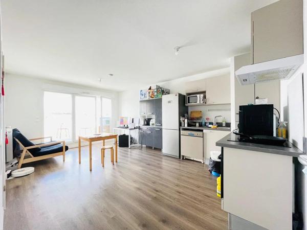 Vente                                                      Appartement
                        
                     2 pièces                      42 m2                     à Villenave-d'Ornon