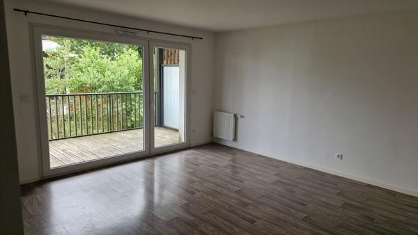 LOCATION TYPE 3 _ TERRASSE HONORE_ 104, Angers 49000