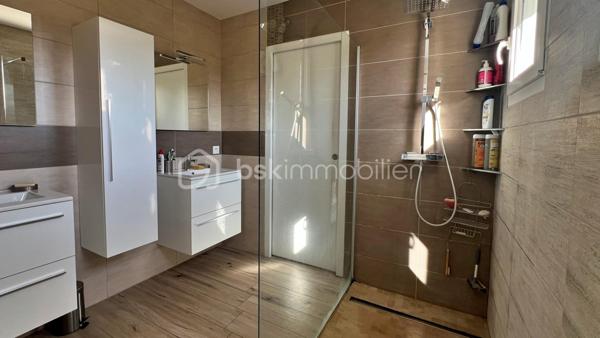 Maison contemporaine de 196 m²