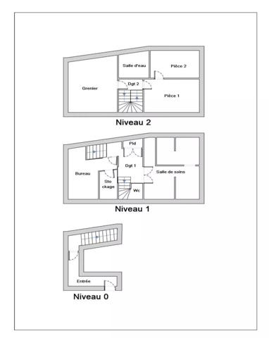 En plein cœur de Chabeuil local commercial en location de 68 m² sur deux niveaux.