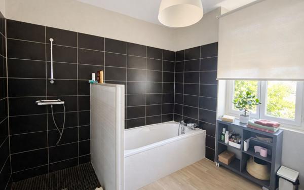 Maison à vendre    6 pièces • 153,62 m2 Dax