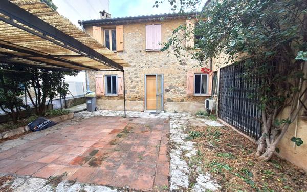 Maison à vendre    4 pièces • 85 m2 Saint-Laurent-du-Var