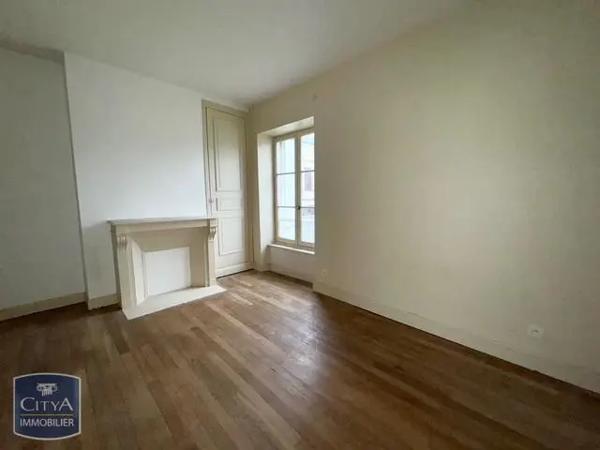 Appartement à louer 4 pièces 104m²