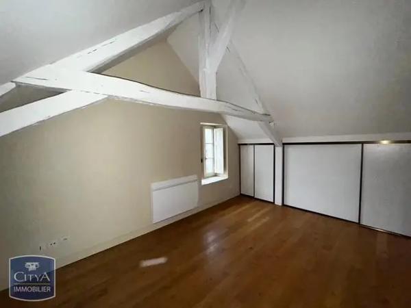 Appartement à louer 4 pièces 104m²