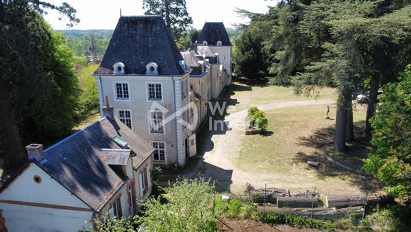 Splendide Château du XIXe Siècle avec Domaine d’Exception