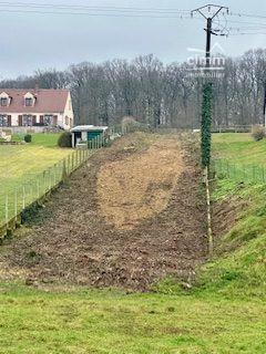 À VENDRE – Beau terrain constructible – Environnement calme