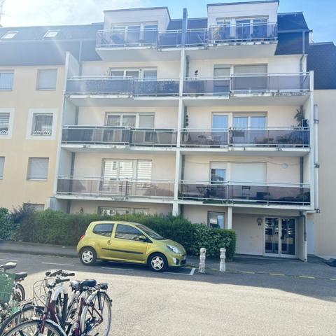 Lumineux 3 pièces avec terrasse cave et parking à KOENIGSHOFFEN