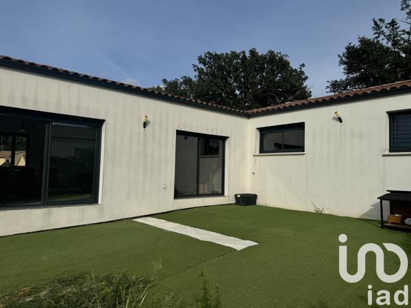 Maison à vendre 4 pièces 130 m² Vauvert