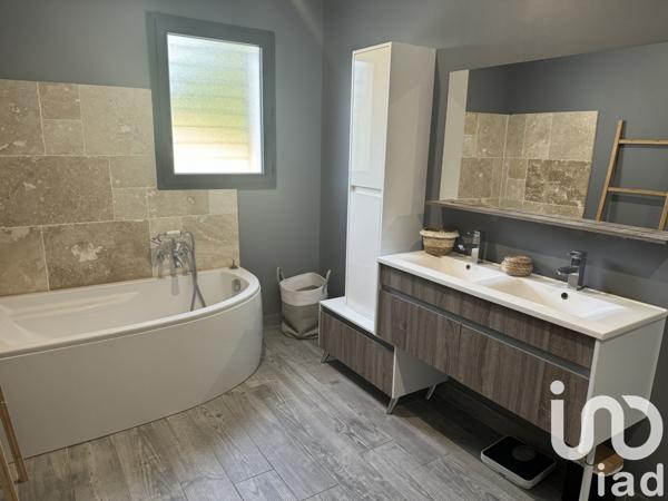 Maison à vendre 4 pièces 130 m² Vauvert