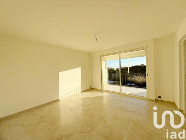 Appartement 3 pièces de 51 m² à Le Lavandou (83980)