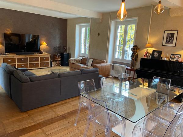 Maison 9 pièces 260 m2
