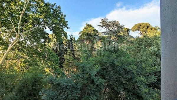 T4   88 m2  terasse,balcon, parking, ascenseur. tramway