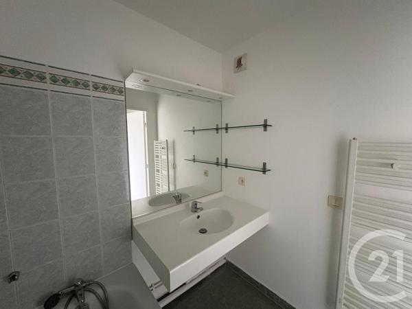 Appartement F4 à vendre  4 pièces - 84 m2 SERRIS - 77