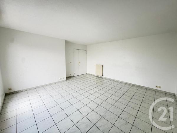 Appartement F4 à vendre  4 pièces - 84 m2 SERRIS - 77