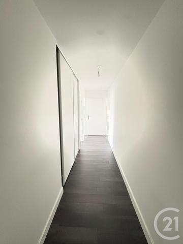Appartement F4 à vendre  4 pièces - 84 m2 SERRIS - 77