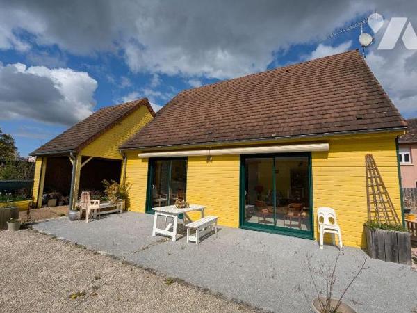 Maison à vendre en plein coeur du centre-ville de Nogent-le-Rotrou (28400), en Eure-et-Loir. 
...