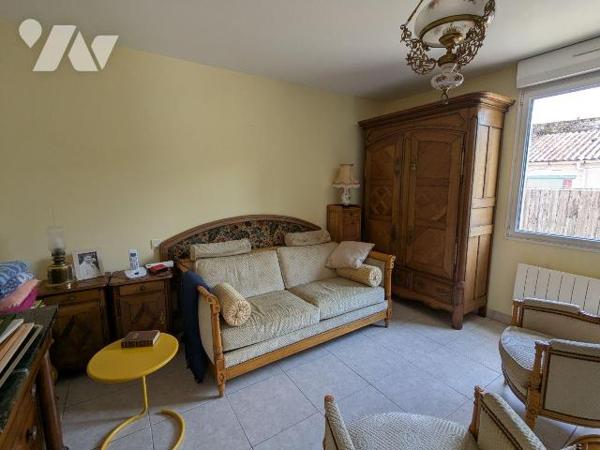 Maison à vendre en plein coeur du centre-ville de Nogent-le-Rotrou (28400), en Eure-et-Loir. 
...