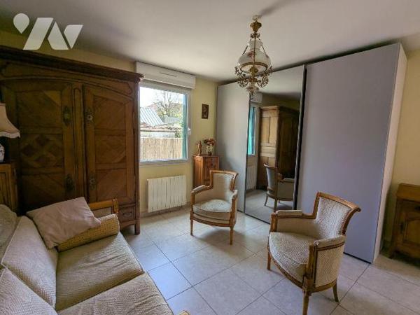 Maison à vendre en plein coeur du centre-ville de Nogent-le-Rotrou (28400), en Eure-et-Loir. 
...