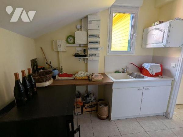 Maison à vendre en plein coeur du centre-ville de Nogent-le-Rotrou (28400), en Eure-et-Loir. 
...