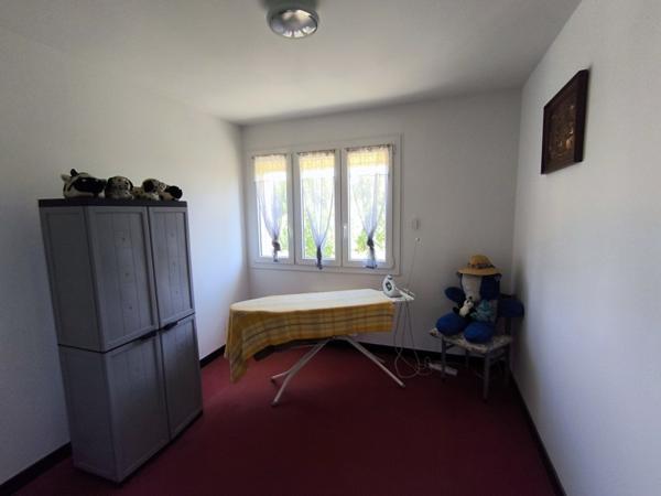 Maison 192 240 € Montlieu-la-Garde 6 p 183 m² DPE D
