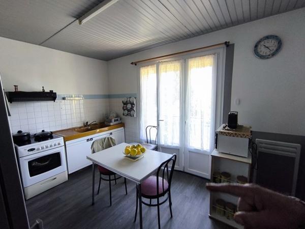 Maison 192 240 € Montlieu-la-Garde 6 p 183 m² DPE D