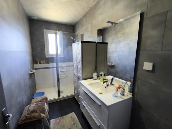 Maison 192 240 € Montlieu-la-Garde 6 p 183 m² DPE D