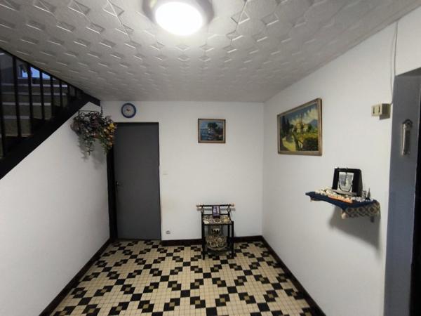 Maison 192 240 € Montlieu-la-Garde 6 p 183 m² DPE D