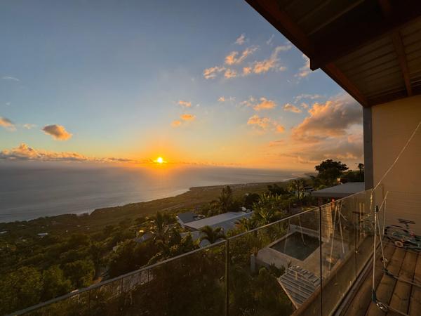 Maison 60 m² + studio avec entrée  indépendante  30 m² loué 800 €/mois     TOTAL  90m2