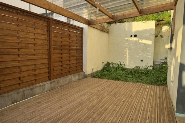 Maison 60 m² + studio avec entrée  indépendante  30 m² loué 800 €/mois     TOTAL  90m2