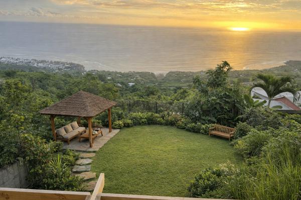 Maison 60 m² + studio avec entrée  indépendante  30 m² loué 800 €/mois     TOTAL  90m2