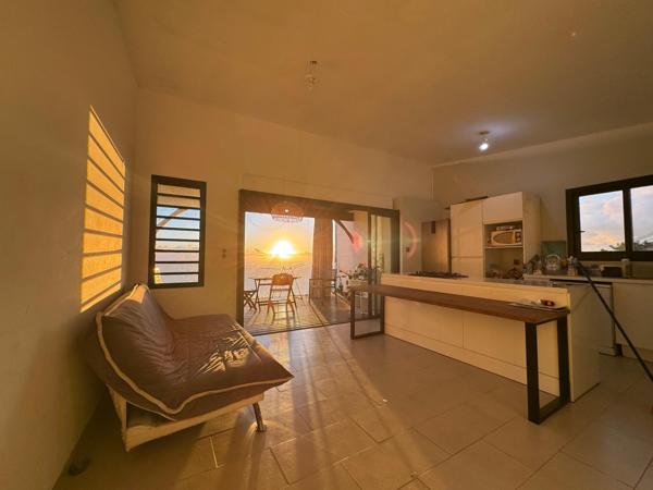 Maison 60 m² + studio avec entrée  indépendante  30 m² loué 800 €/mois     TOTAL  90m2