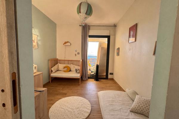 Maison 60 m² + studio avec entrée  indépendante  30 m² loué 800 €/mois     TOTAL  90m2