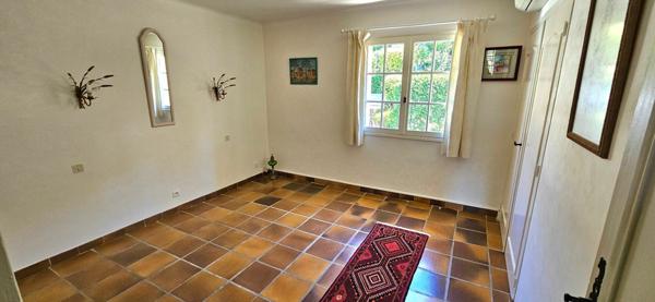 Maison à vendre    7 pièces •  Grimaud