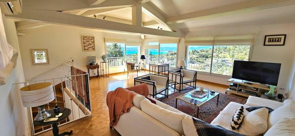 Maison à vendre    7 pièces •  Grimaud