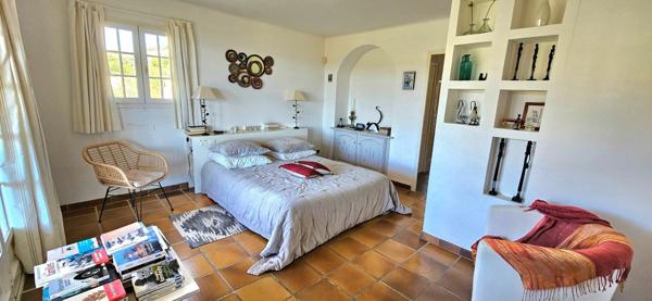 Maison à vendre    7 pièces •  Grimaud