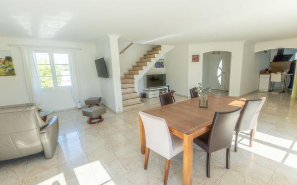 Maison à vendre    7 pièces •  Saint-Sulpice-de-Royan