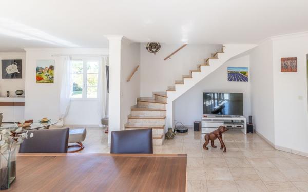 Maison à vendre    7 pièces •  Saint-Sulpice-de-Royan