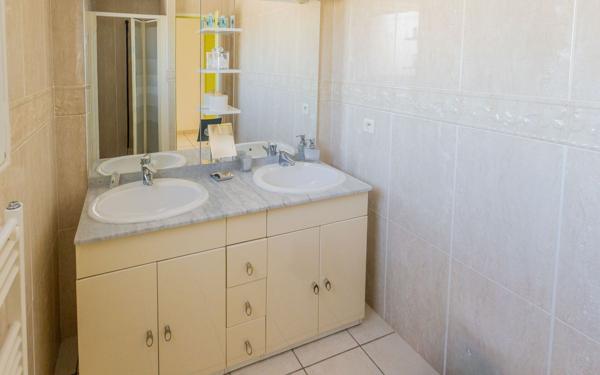 Maison à vendre    7 pièces •  Saint-Sulpice-de-Royan