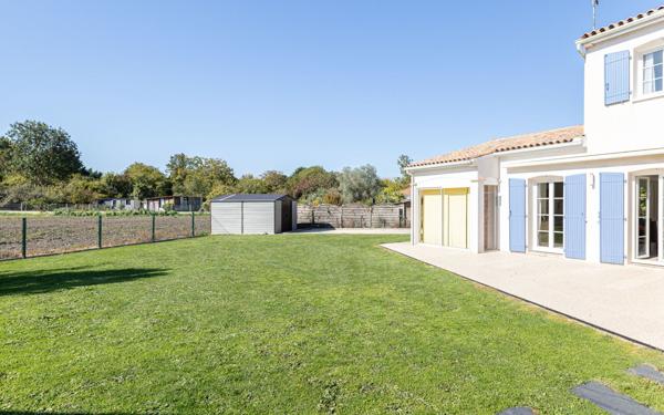 Maison à vendre    7 pièces •  Saint-Sulpice-de-Royan