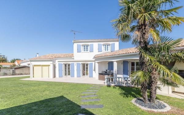 Maison à vendre    7 pièces •  Saint-Sulpice-de-Royan