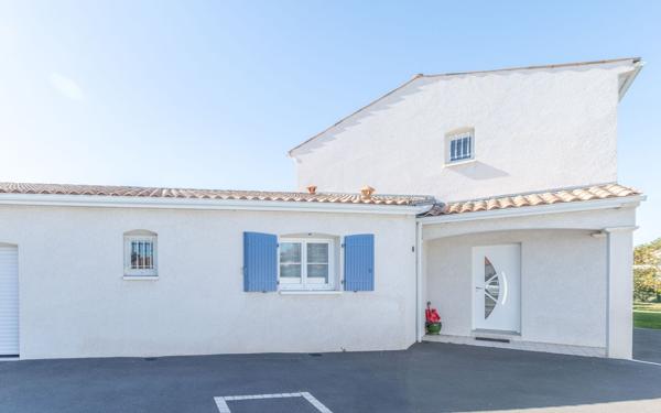 Maison à vendre    7 pièces •  Saint-Sulpice-de-Royan