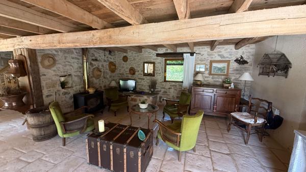 Grange réhabilitée Livernon