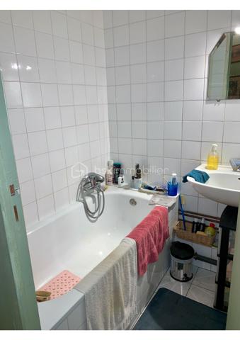 Local d activites de 636 m²