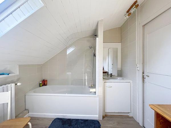 Immeuble 11 pièce(s) 161 m2