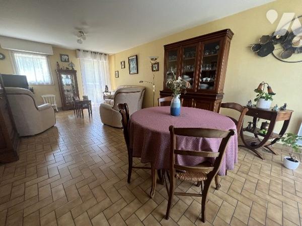 MAISON D'HABITATION A VENDRE
