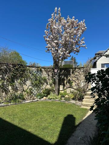 Maison de ville avec jardin et garage