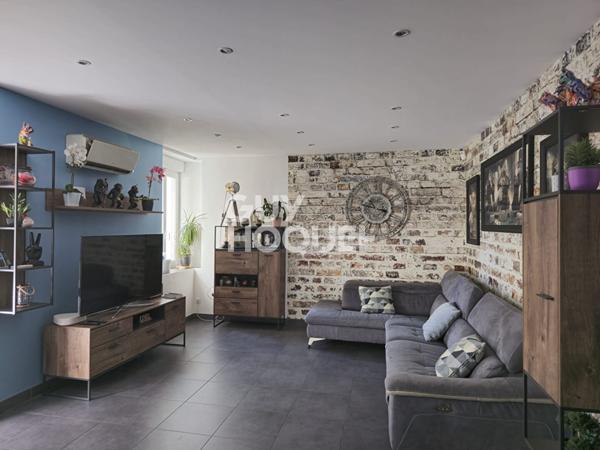 Maison de village avec jardin, terrasse et piscine - MIRIBEL CENTRE