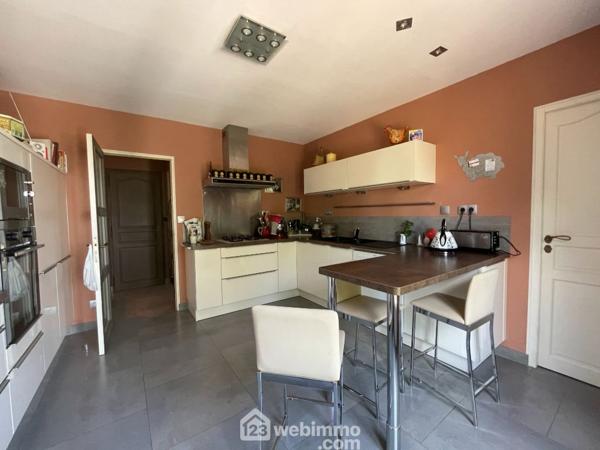 Maison 200 m² à Vivonne 86370